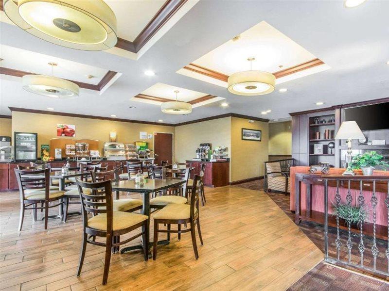 Holiday Inn Express Cincinnati-Lawrenceburg Εξωτερικό φωτογραφία
