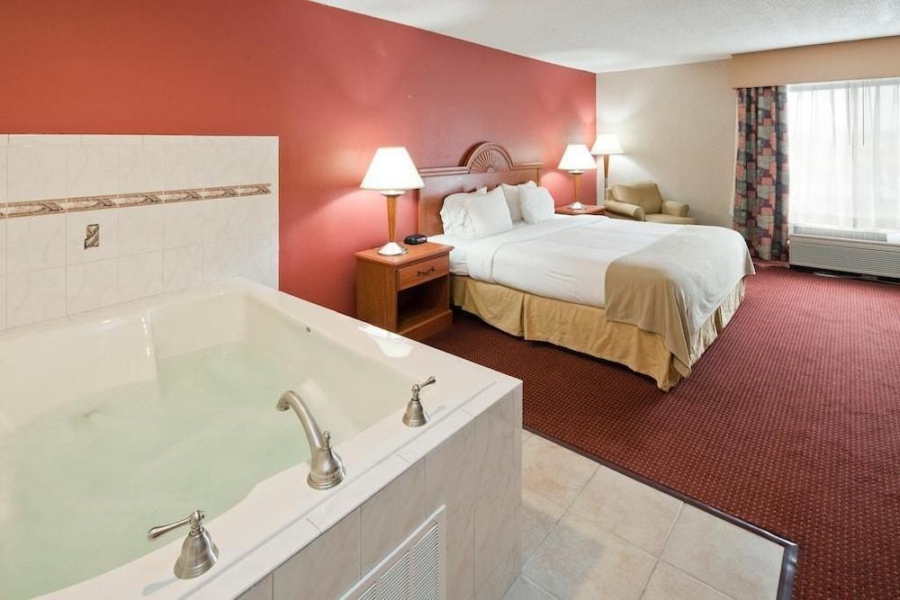 Holiday Inn Express Cincinnati-Lawrenceburg Εξωτερικό φωτογραφία